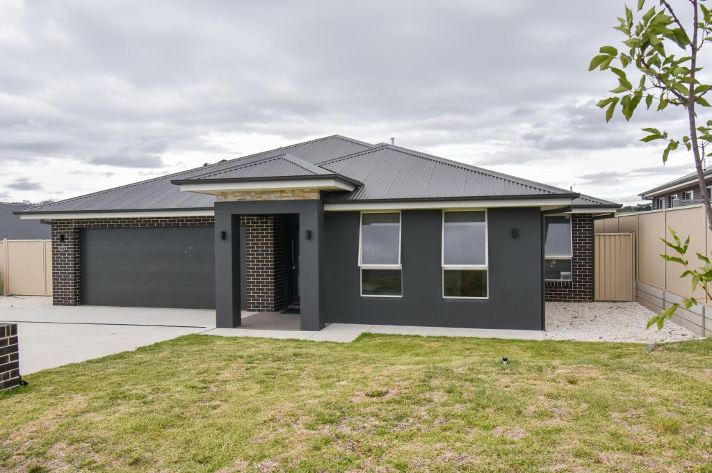 127 Hughes St, Kelso, NSW 2795