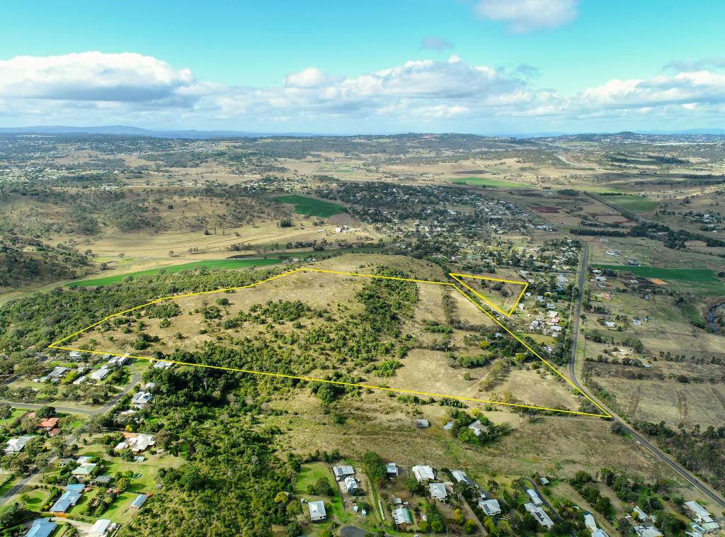 9 Magpie Lane, Gowrie Junction, QLD 4352