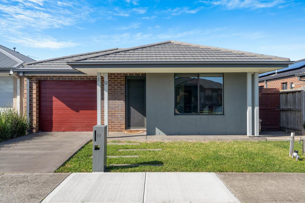 19 Solar Way, Mickleham, VIC 3064