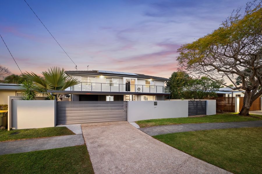 12 OKINYA ST, BIGGERA WATERS, QLD 4216