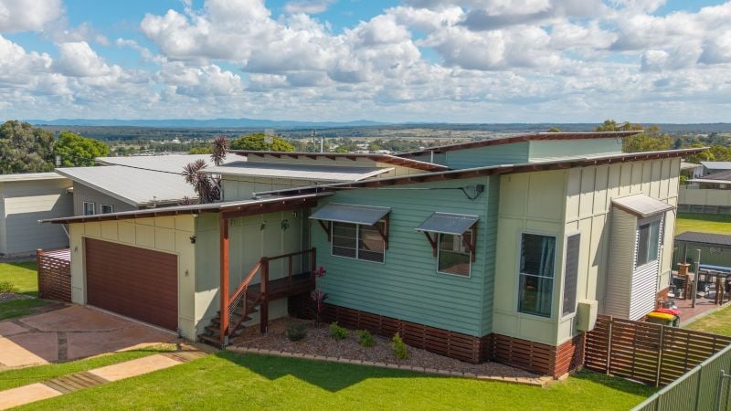27 Jarrah St, Kingaroy, QLD 4610