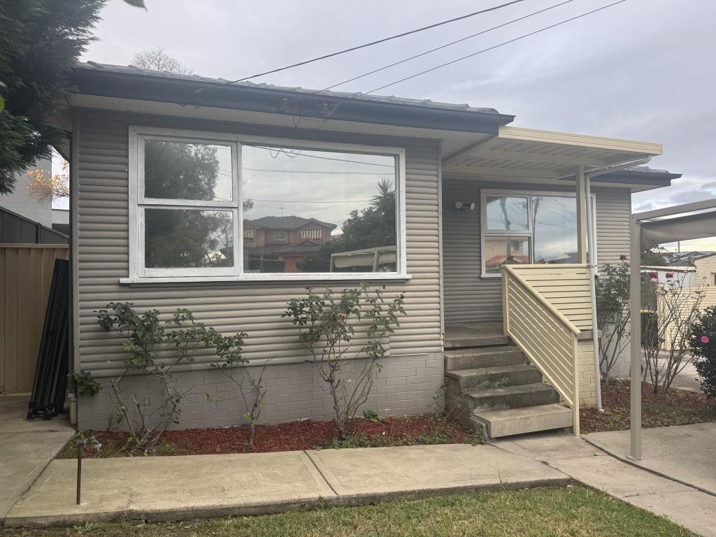 13 Lavender Pl, Fairfield West, NSW 2165