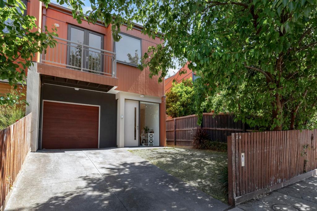 24 River Gum Cl, Diamond Creek, VIC 3089