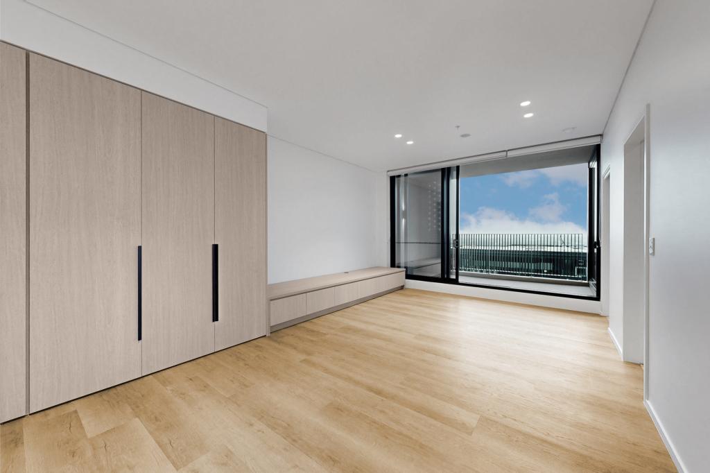 E2305/239 MERRYLANDS RD, MERRYLANDS, NSW 2160