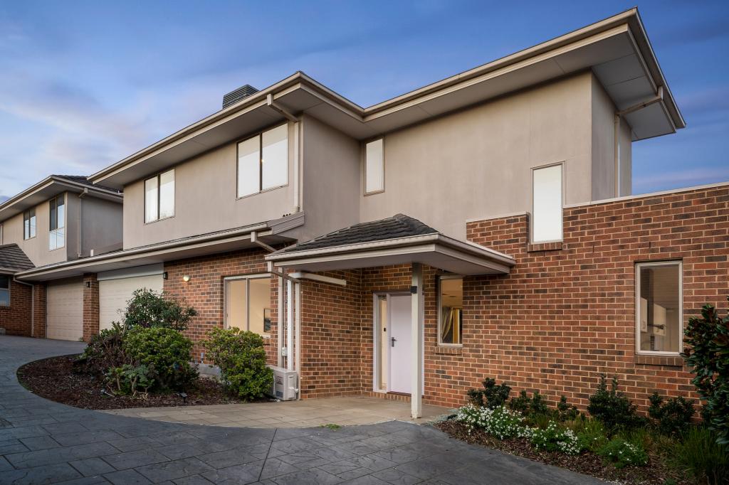 2/7 Newbigin St, Burwood, VIC 3125