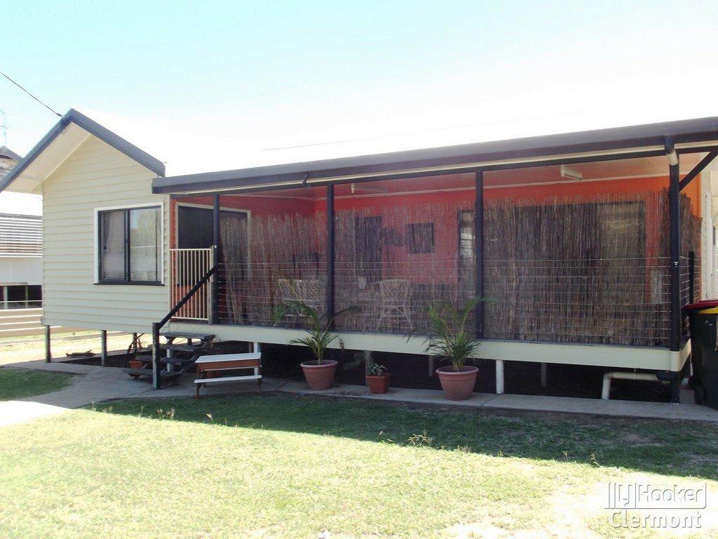 28 Beatty St, Clermont, QLD 4721