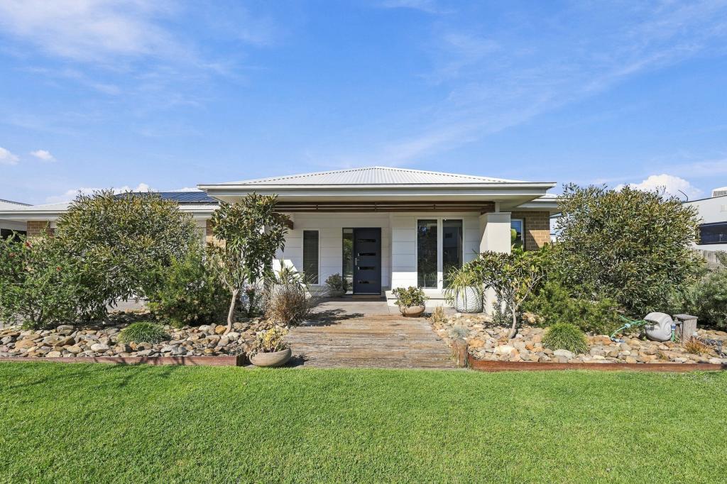 34 Surrey Pl, Inverloch, VIC 3996