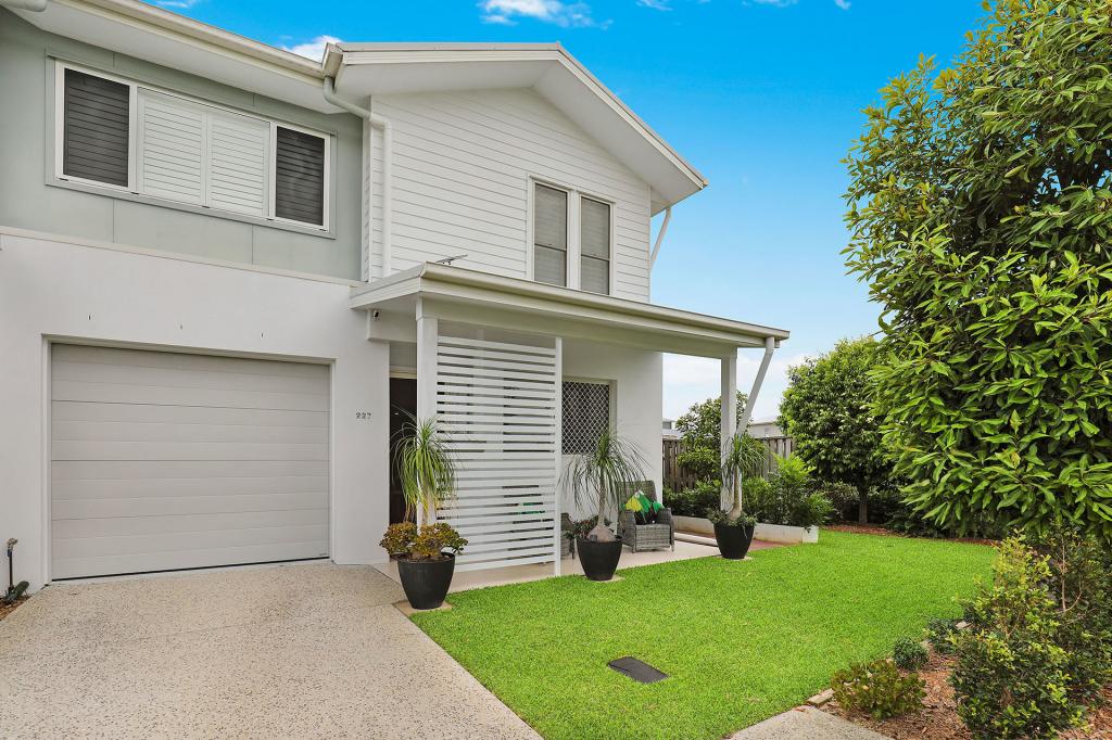 227 Paradise Cct, Maroochydore, QLD 4558