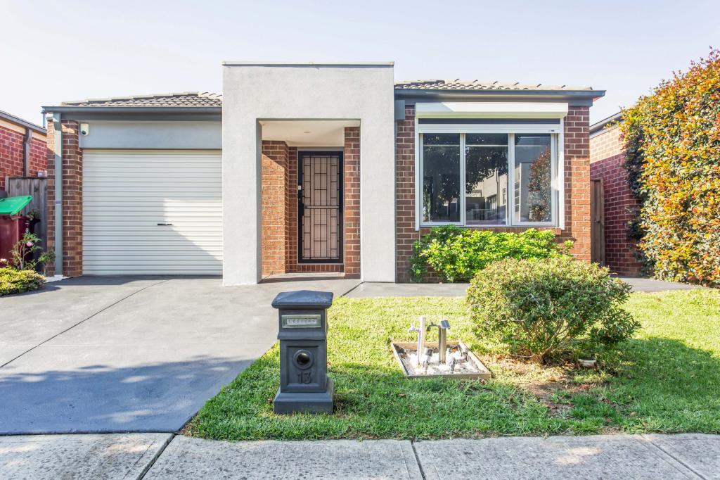13 Paxford Dr, Cranbourne North, VIC 3977