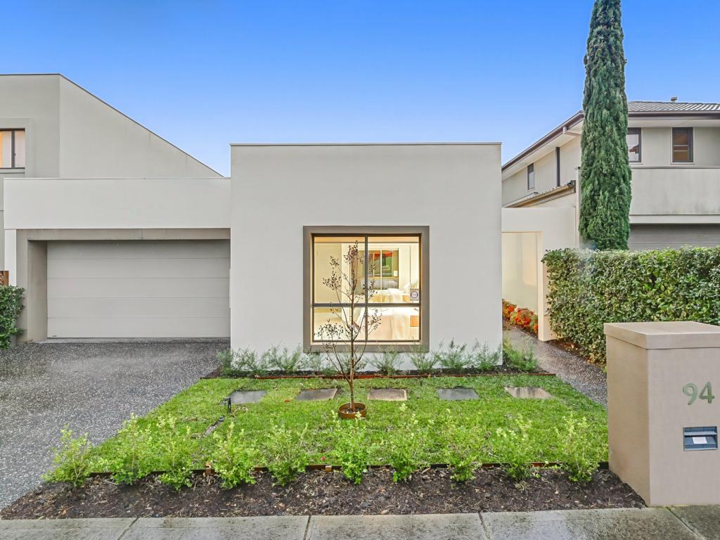 94 Meridian Cct, Berwick, VIC 3806