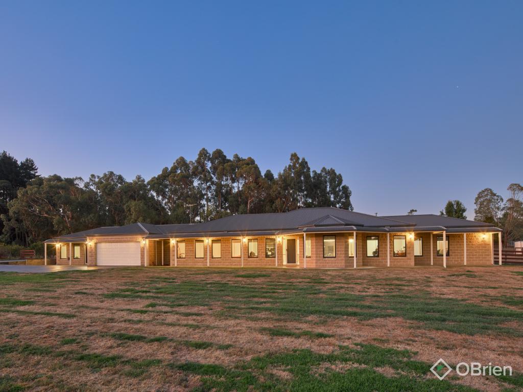 17 Drovers Cl, Drouin, VIC 3818