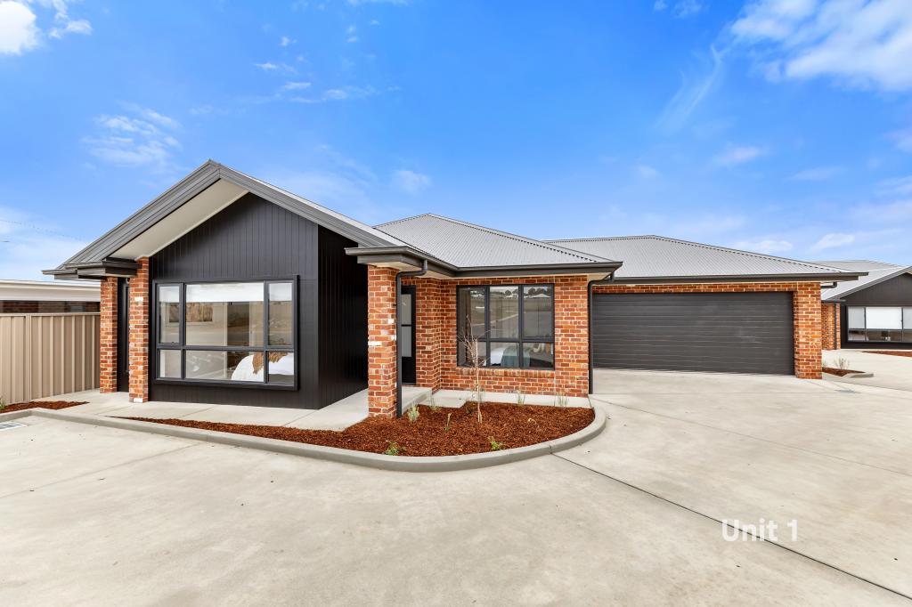 1/7 Denny Cres, Gobbagombalin, NSW 2650