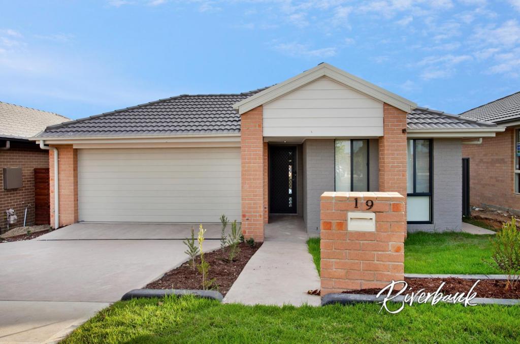19 Cropton St, Jordan Springs, NSW 2747