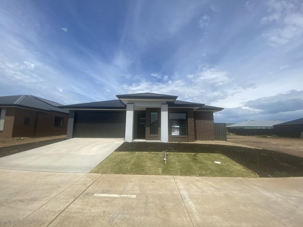 57 YAKOA NATYA AVE, YALLARAH NATY, ECHUCA, VIC 3564