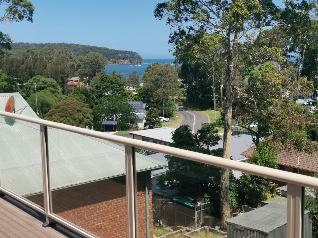 11 Hawks Nest Pl, Surfside, NSW 2536