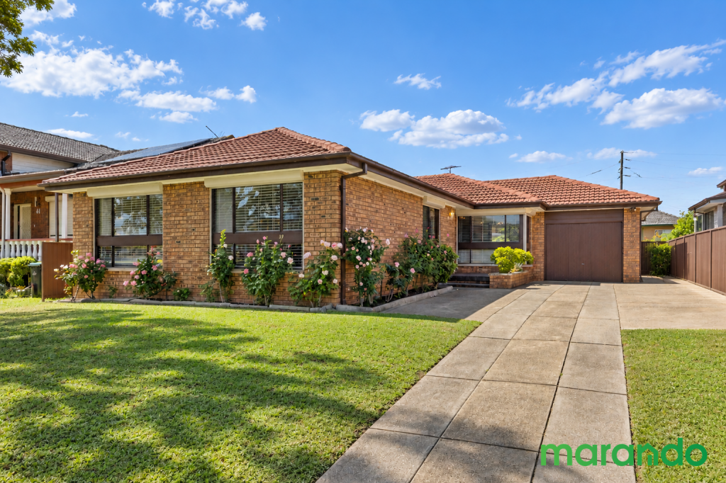 39 St Kilda St, St Johns Park, NSW 2176