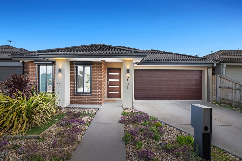 7 Mansfield Dr, Werribee, VIC 3030