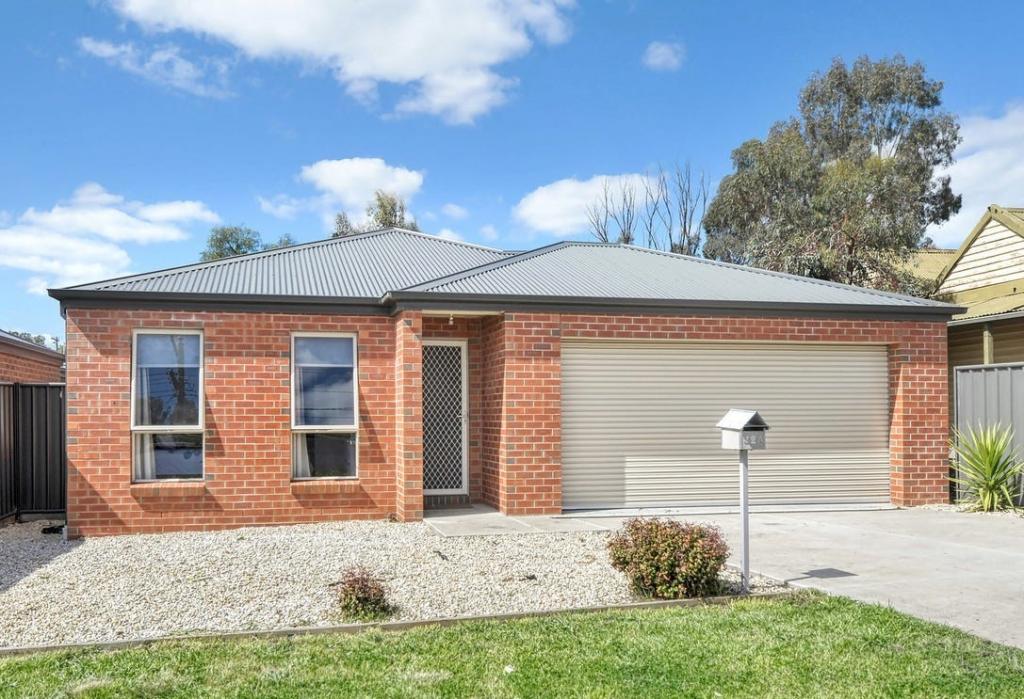 34 Outtrim St, Maryborough, VIC 3465