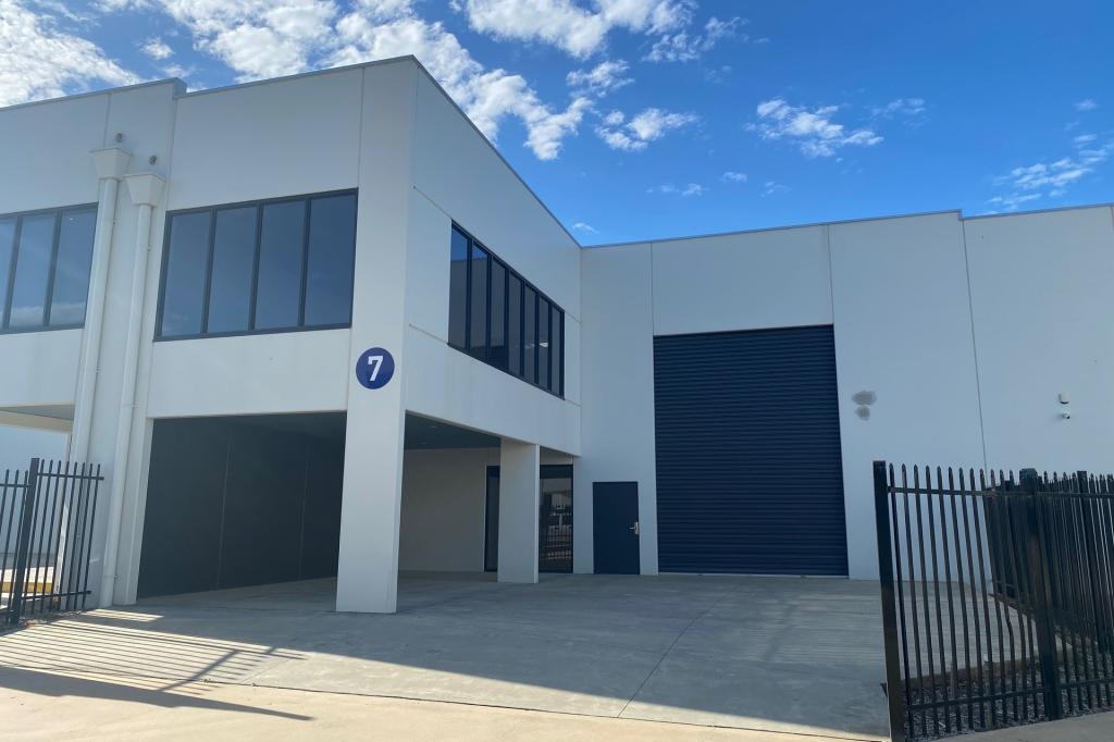 7 Camaro Pl, Kilsyth, VIC 3137