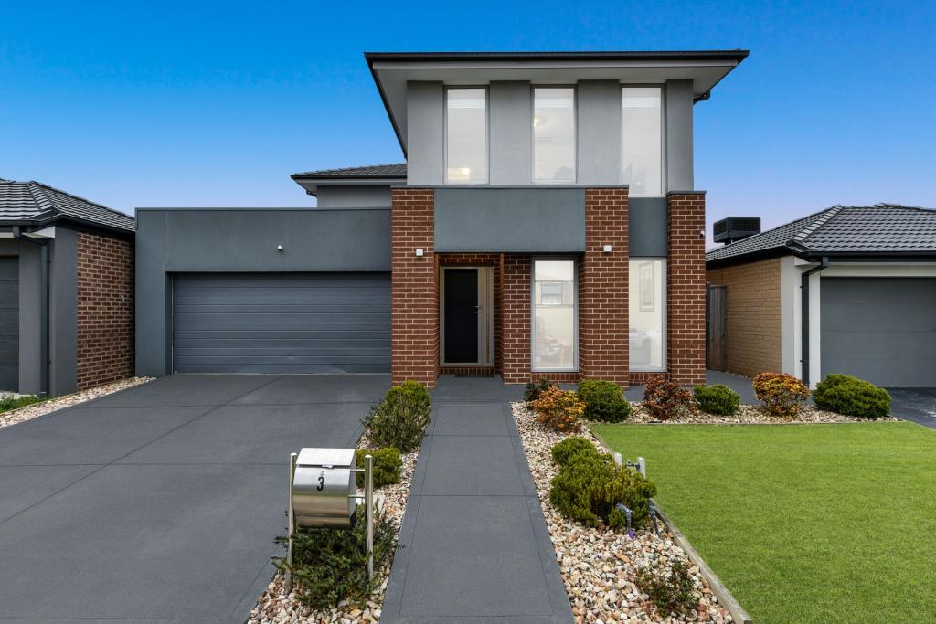 3 Cortajalla Ave, Clyde North, VIC 3978