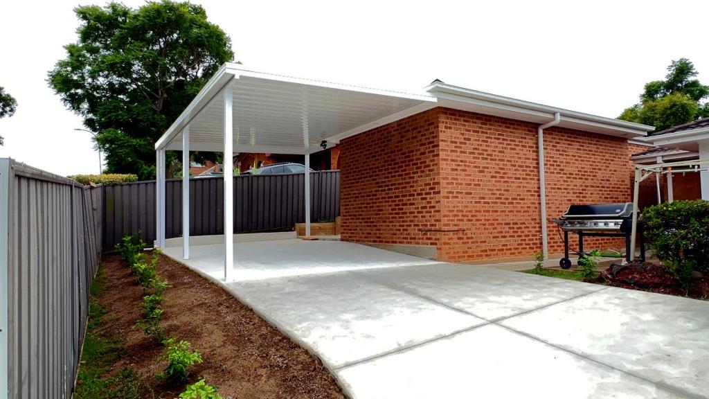 1A COCHRANE ST, MINTO, NSW 2566