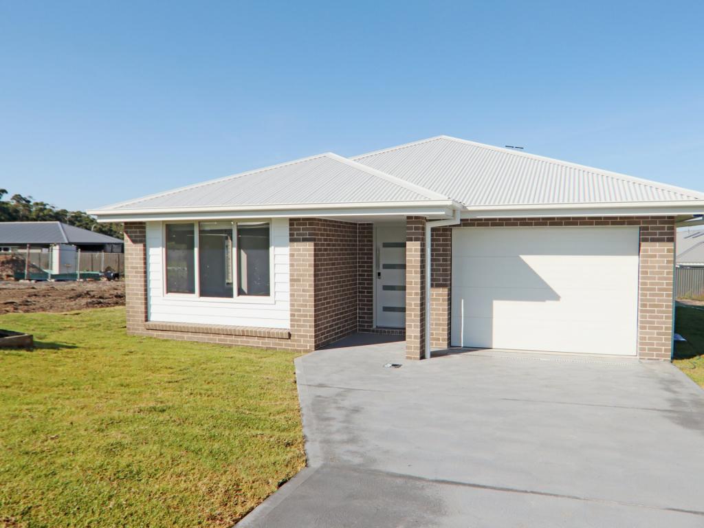 5 Bexhill Ave, Sussex Inlet, NSW 2540