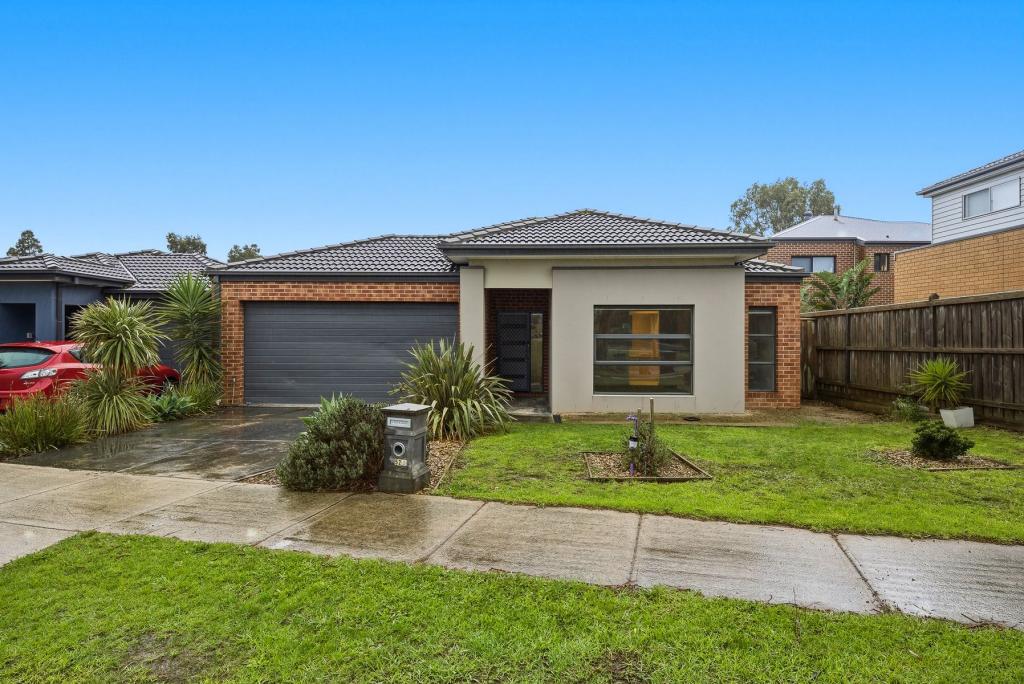 52 PYRENEES RD, CLYDE, VIC 3978