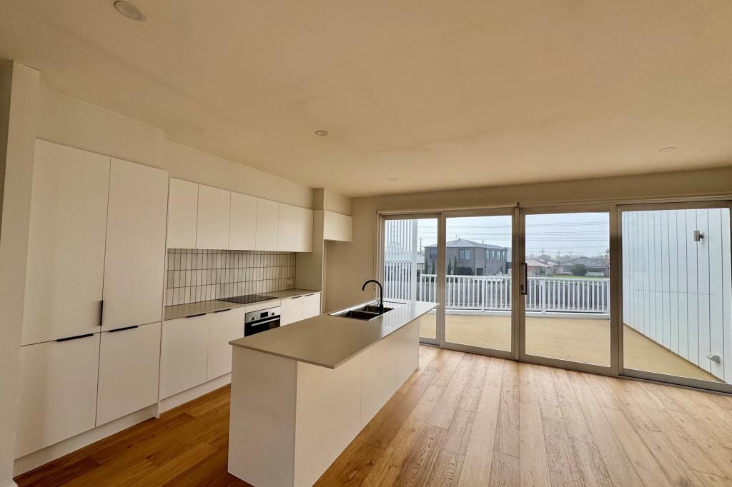9b Tova Ave, Bell Post Hill, VIC 3215
