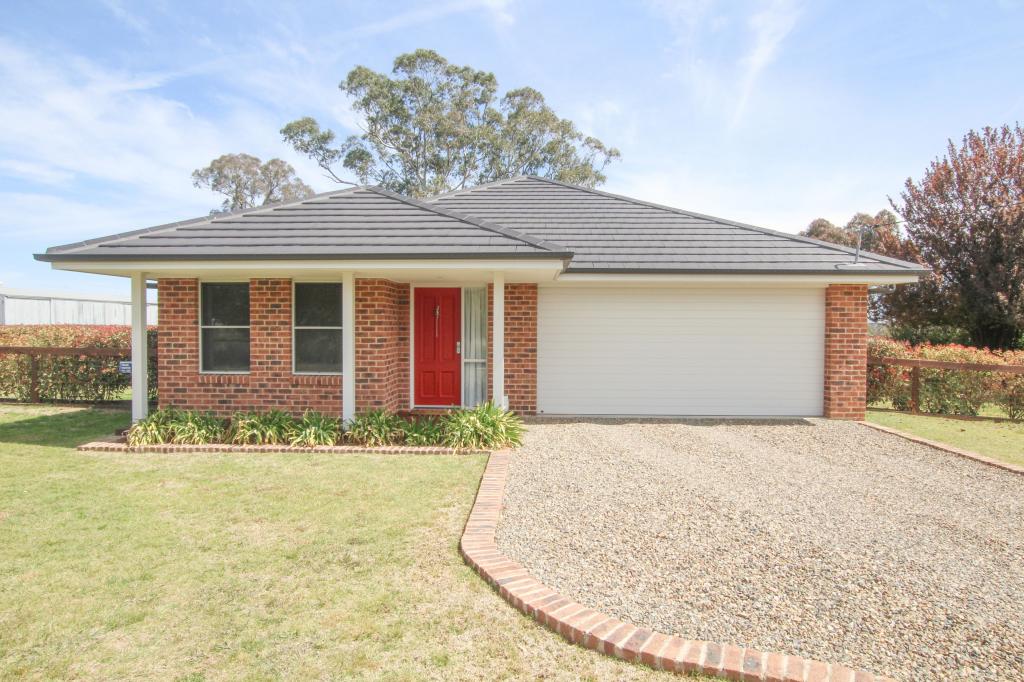 63 SCOTT ST, BOOROWA, NSW 2586