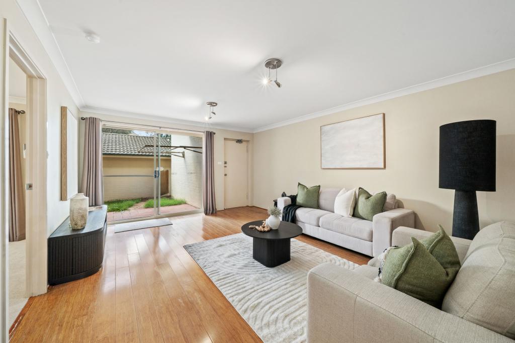22 Byron Ct, Phillip, ACT 2606