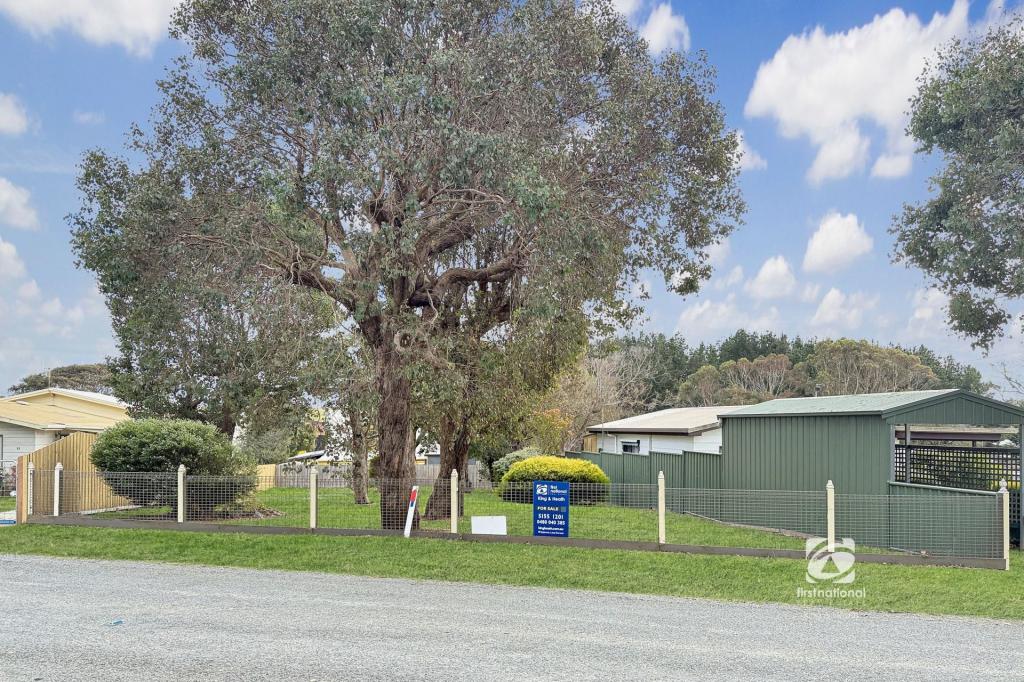 25 Lind Dr, Lake Tyers Beach, VIC 3909