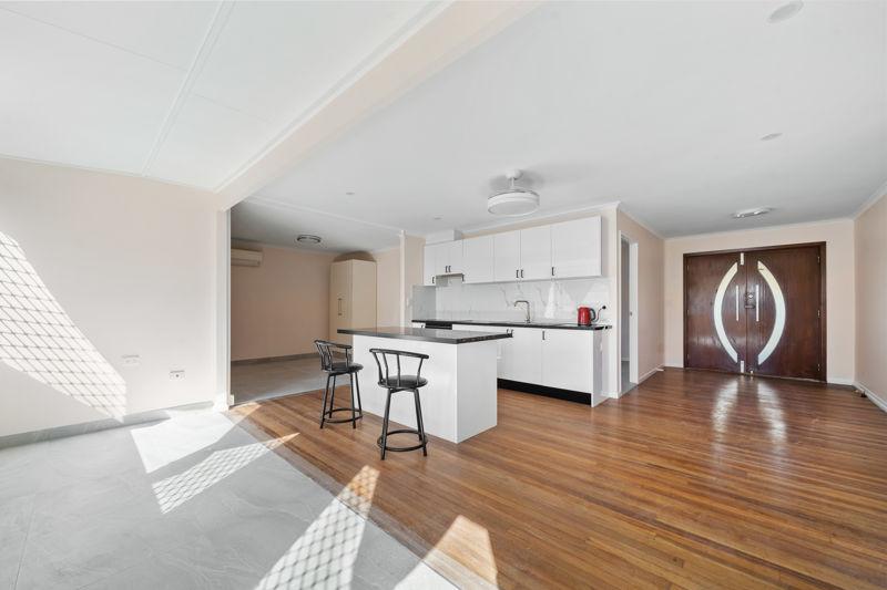 52 FINLAY STREET  QLD 4127, SLACKS CREEK, QLD 4127