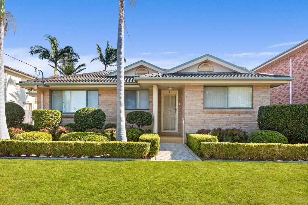 1/18 Charles Rd, Fernhill, NSW 2519