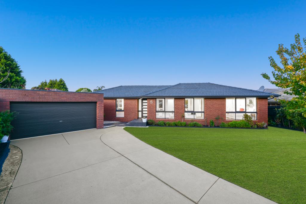 5 Aviva Ct, Wheelers Hill, VIC 3150