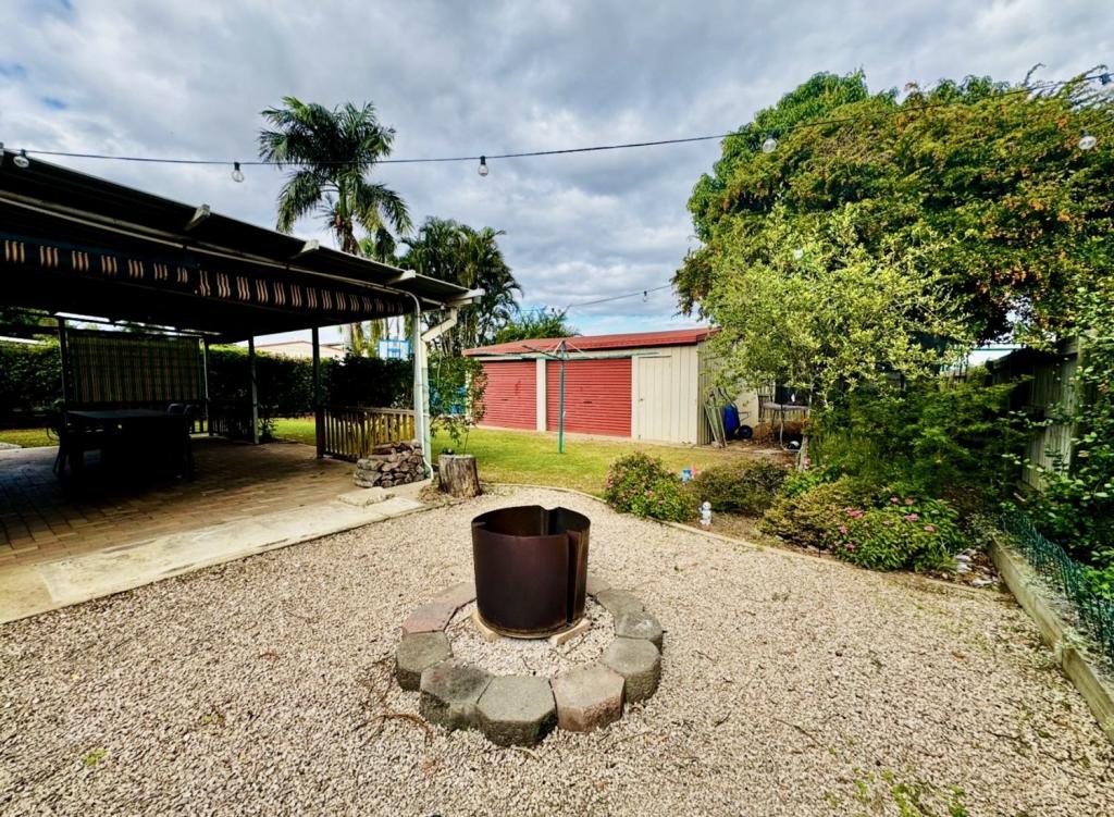 2 Gilbert Ct, Moranbah, QLD 4744