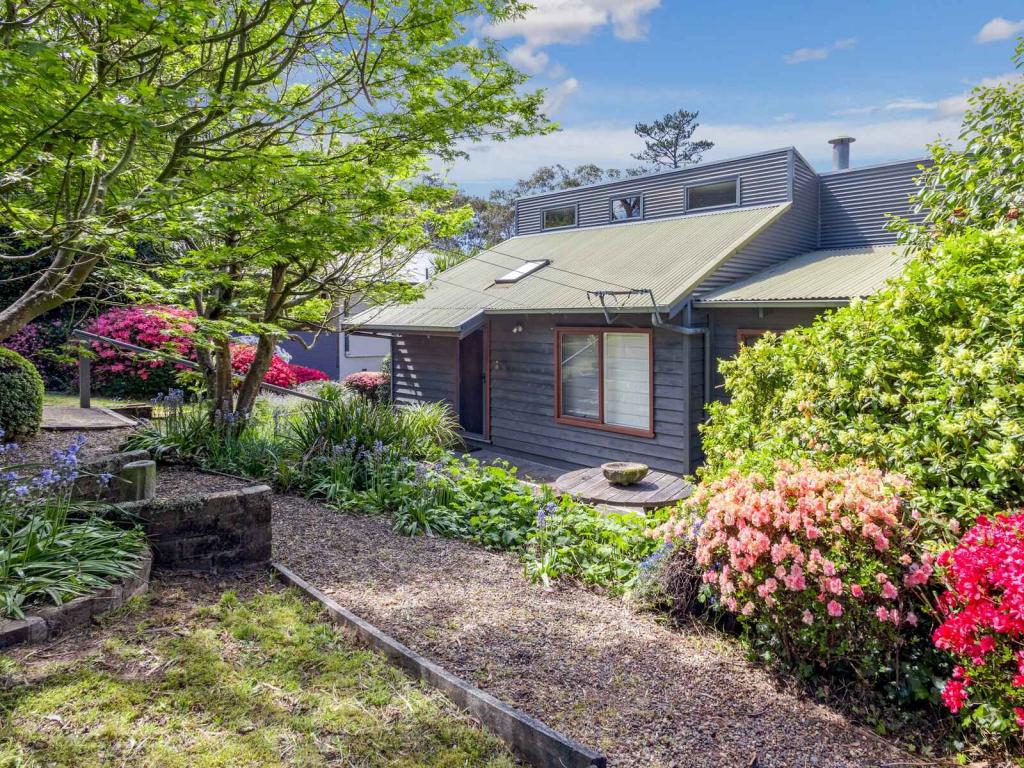 15-17 Cross St, Blackheath, NSW 2785