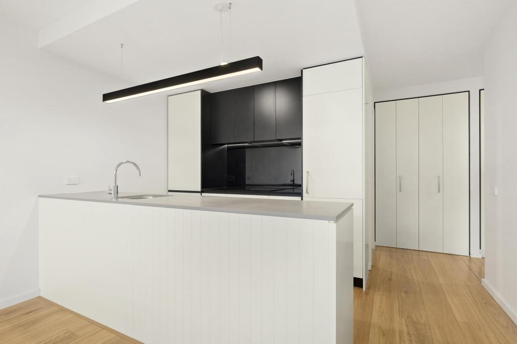 611/19 CHALLIS ST, DICKSON, ACT 2602