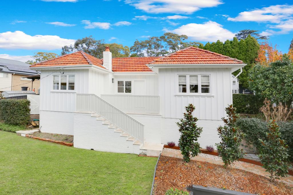 15 Bushlands Ave, Hornsby Heights, NSW 2077