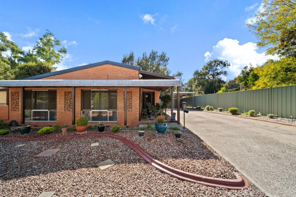 14 Derham Ct, Wanniassa, ACT 2903