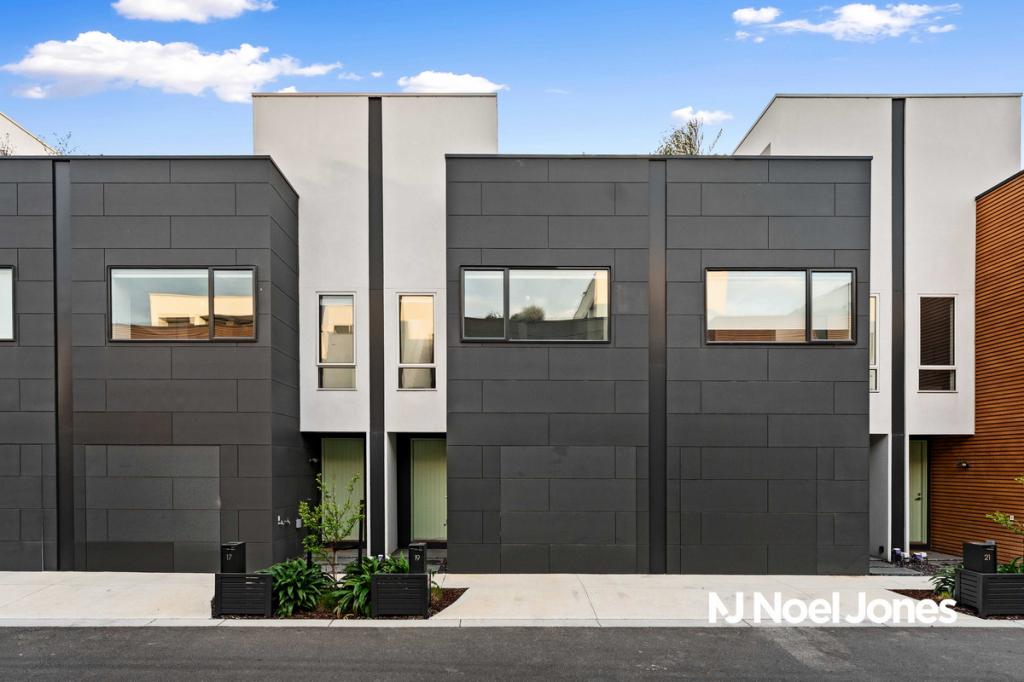 19 Watermark Cl, Port Melbourne, VIC 3207