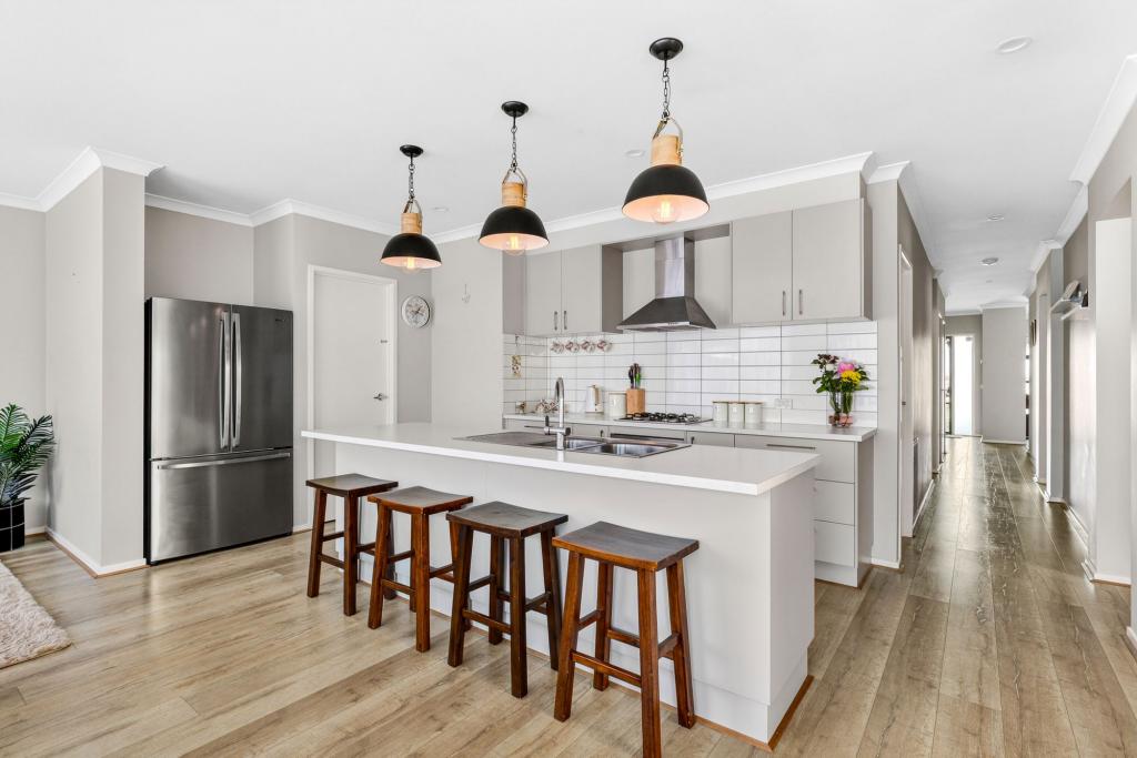 15 Compass Way, Mount Duneed, VIC 3217