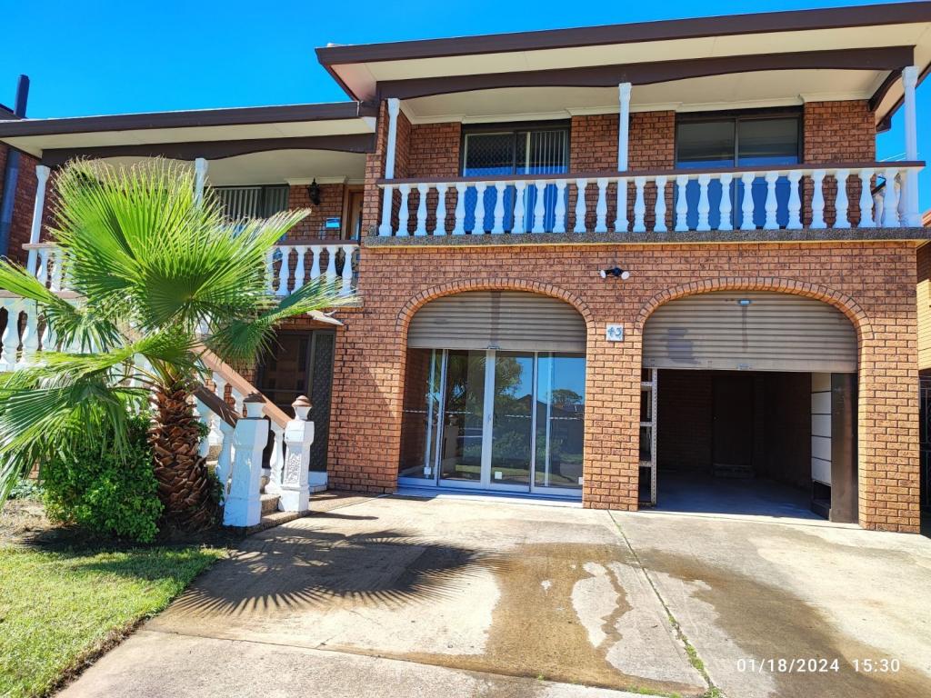 43 Oliveri Cres, Green Valley, NSW 2168