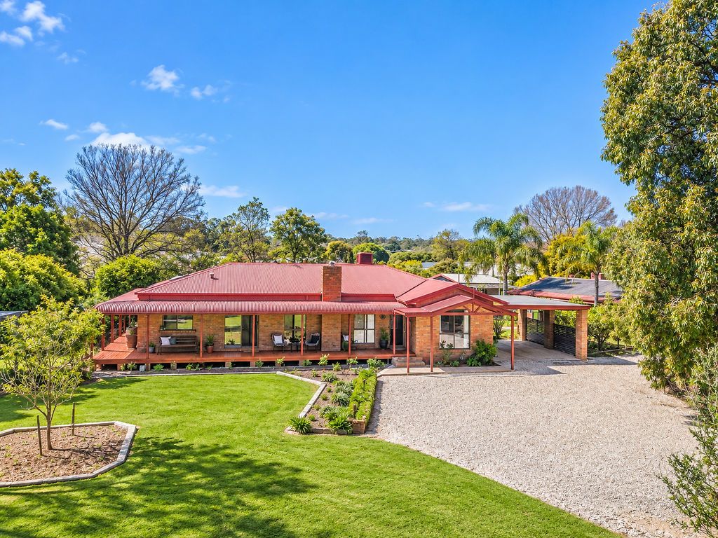 543 Harfleur St, Deniliquin, NSW 2710