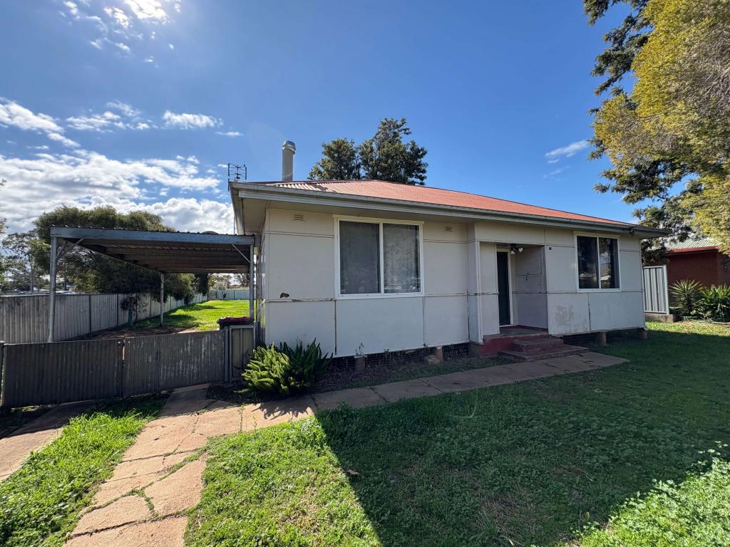 18 Warren St, Nyngan, NSW 2825