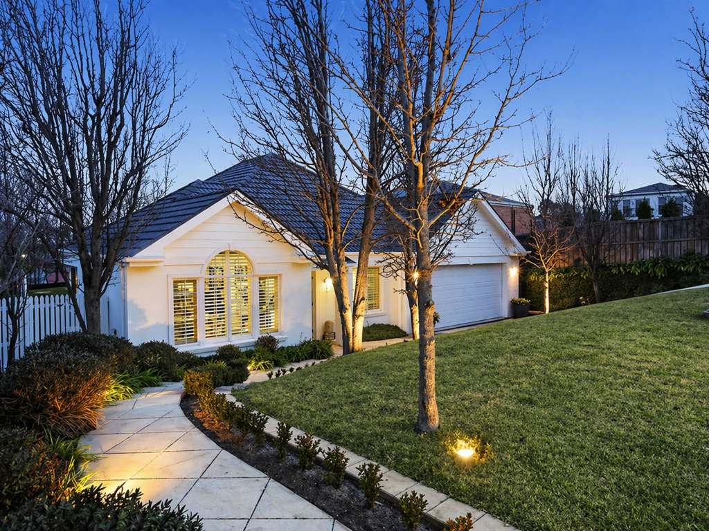 4 Lascelles Pl, Highton, VIC 3216