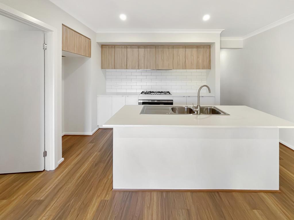 27 Whelan St, Armstrong Creek, VIC 3217
