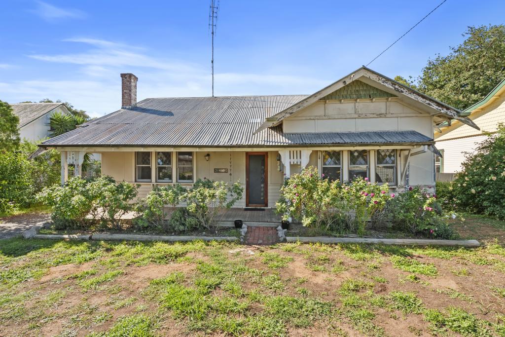 66 Murray St, Finley, NSW 2713