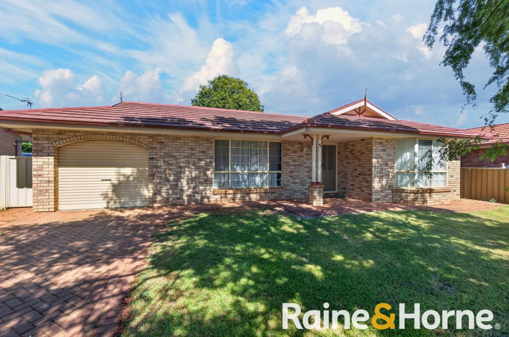 5 KINGS PARK WAY, DUBBO, NSW 2830