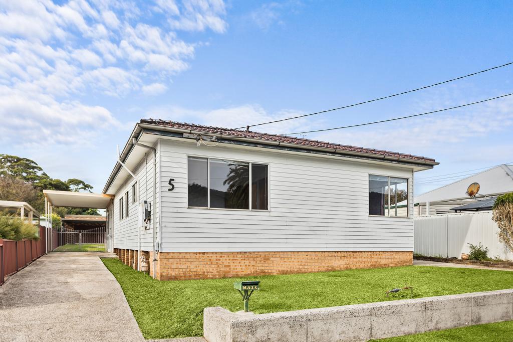 5 Gordon St, Woonona, NSW 2517
