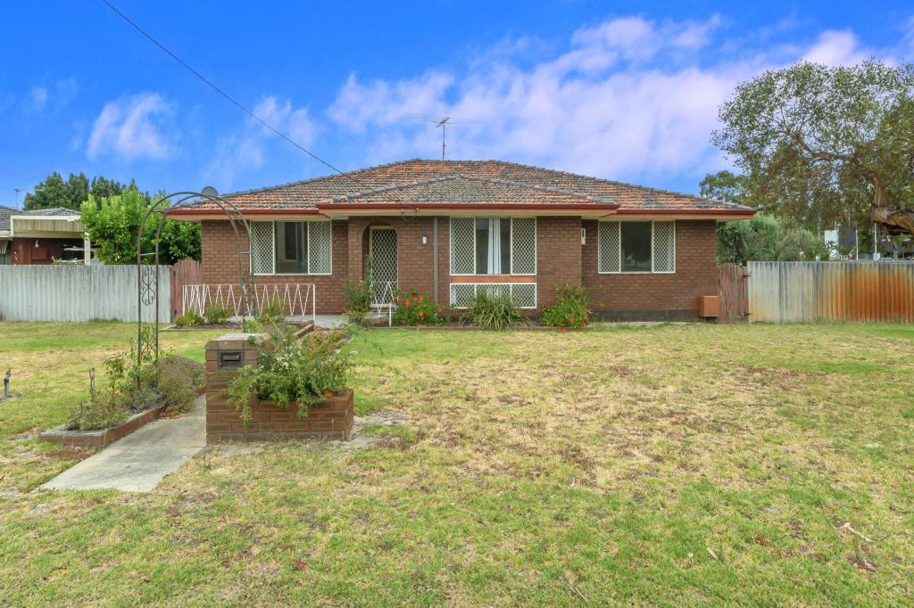 1 Erica St, Kelmscott, WA 6111